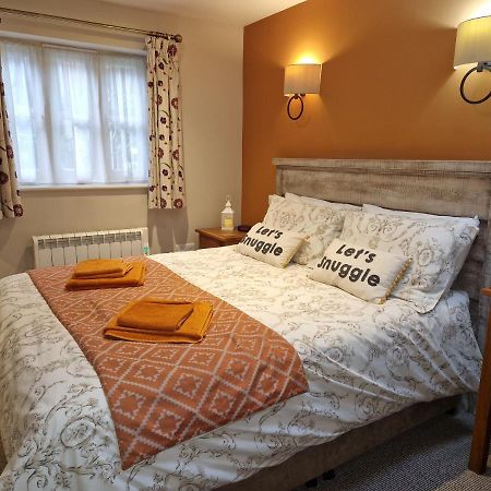 The Pelican Inn Devizes Zewnętrze zdjęcie