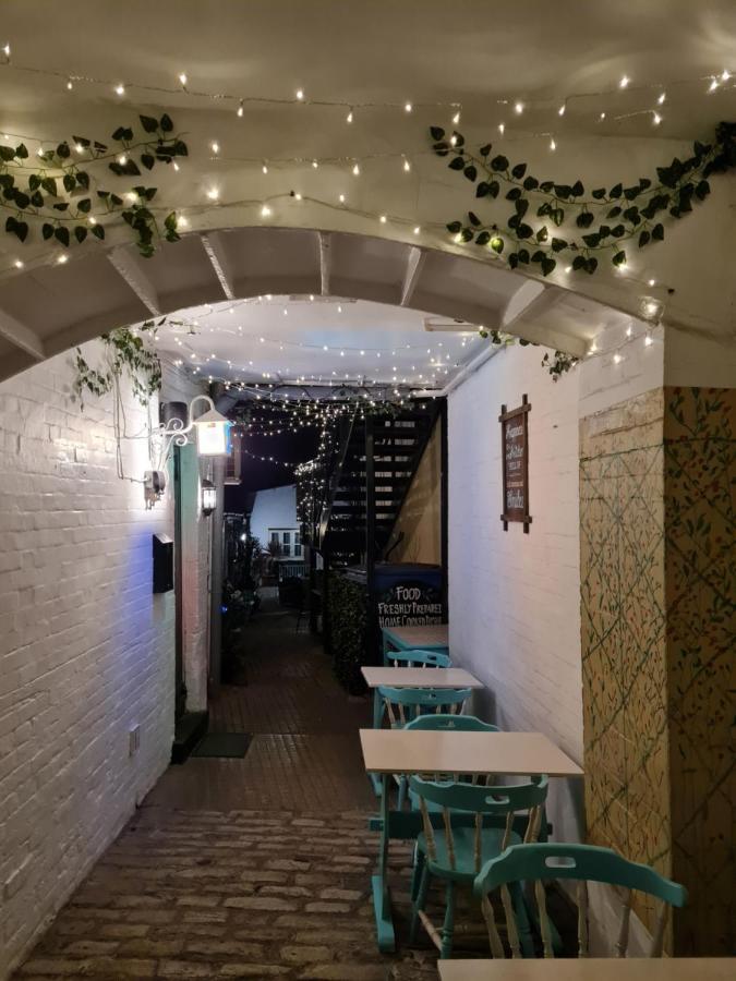 The Pelican Inn Devizes Zewnętrze zdjęcie