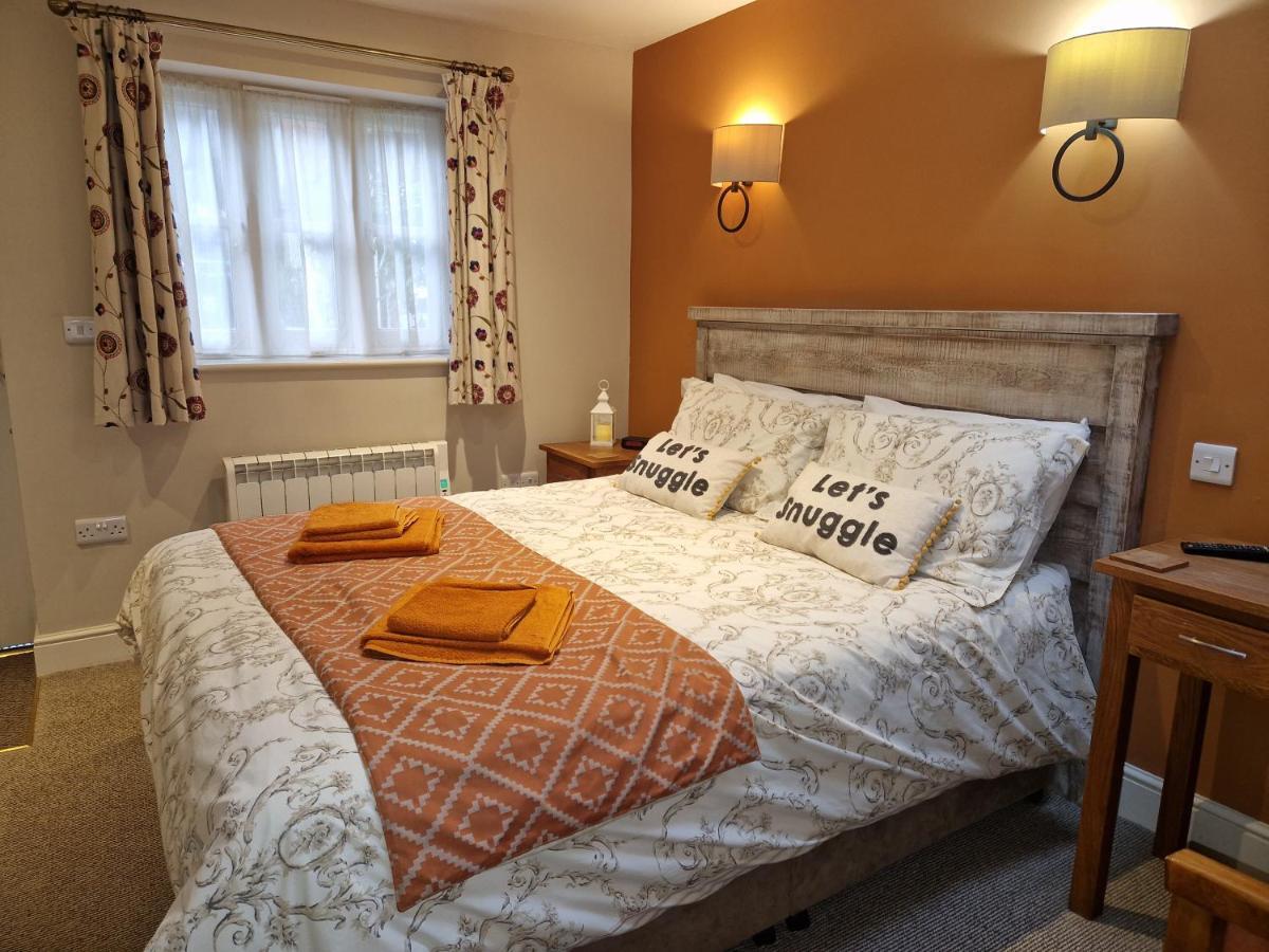 The Pelican Inn Devizes Zewnętrze zdjęcie